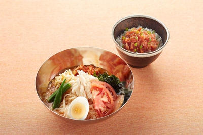 本格!盛岡冷麺&ピリ辛まぐろ丼