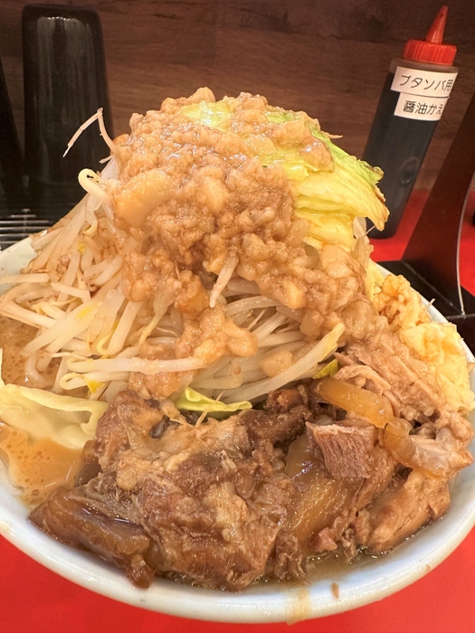 二郎系ブタソバラーメン(乳化系)ヤサイ・アブラマシ