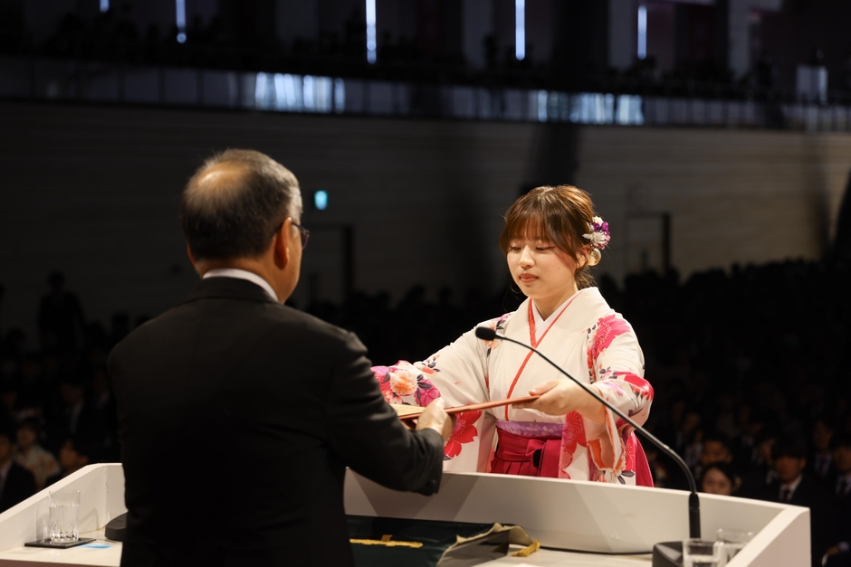 経済学部代表の西川純夕さん