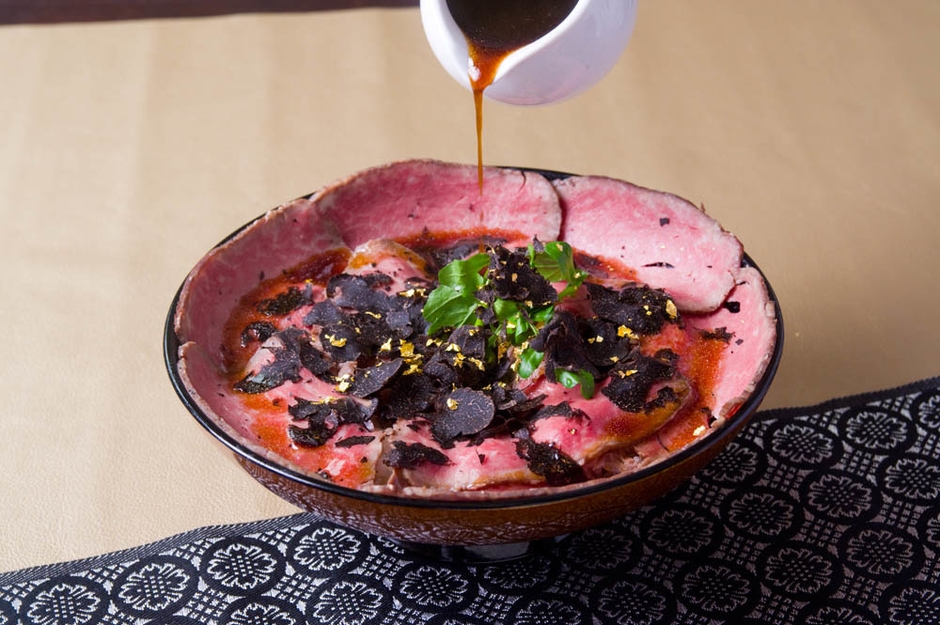 A5ランク黒毛和牛シャトーブリアンローストビーフ丼トリュフ掛け御膳