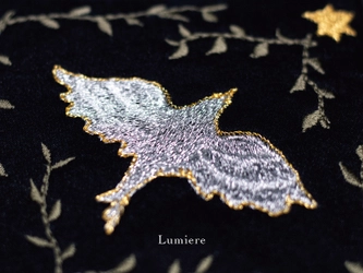 刺繍作家 長野 訓子 氏の展覧会「Lumiere」を インセンスショップ リスンで10月1日から開催