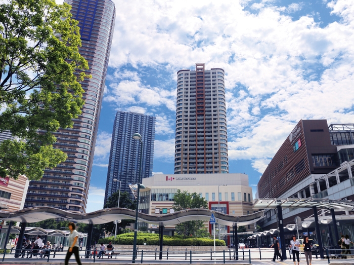 武蔵小杉駅東口駅前