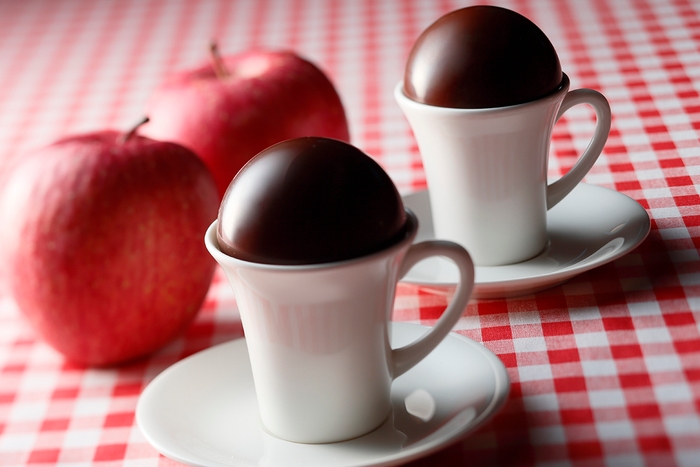 First Dessert~りんごのコンポート バジル風味のソースとともに~