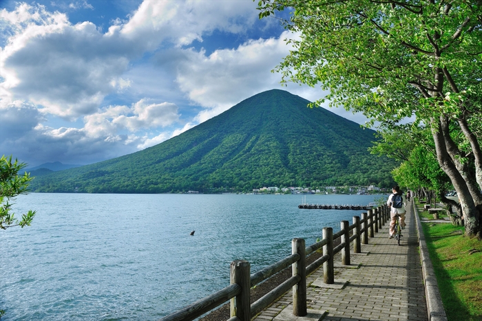 【界日光】中禅寺湖と男体山_B