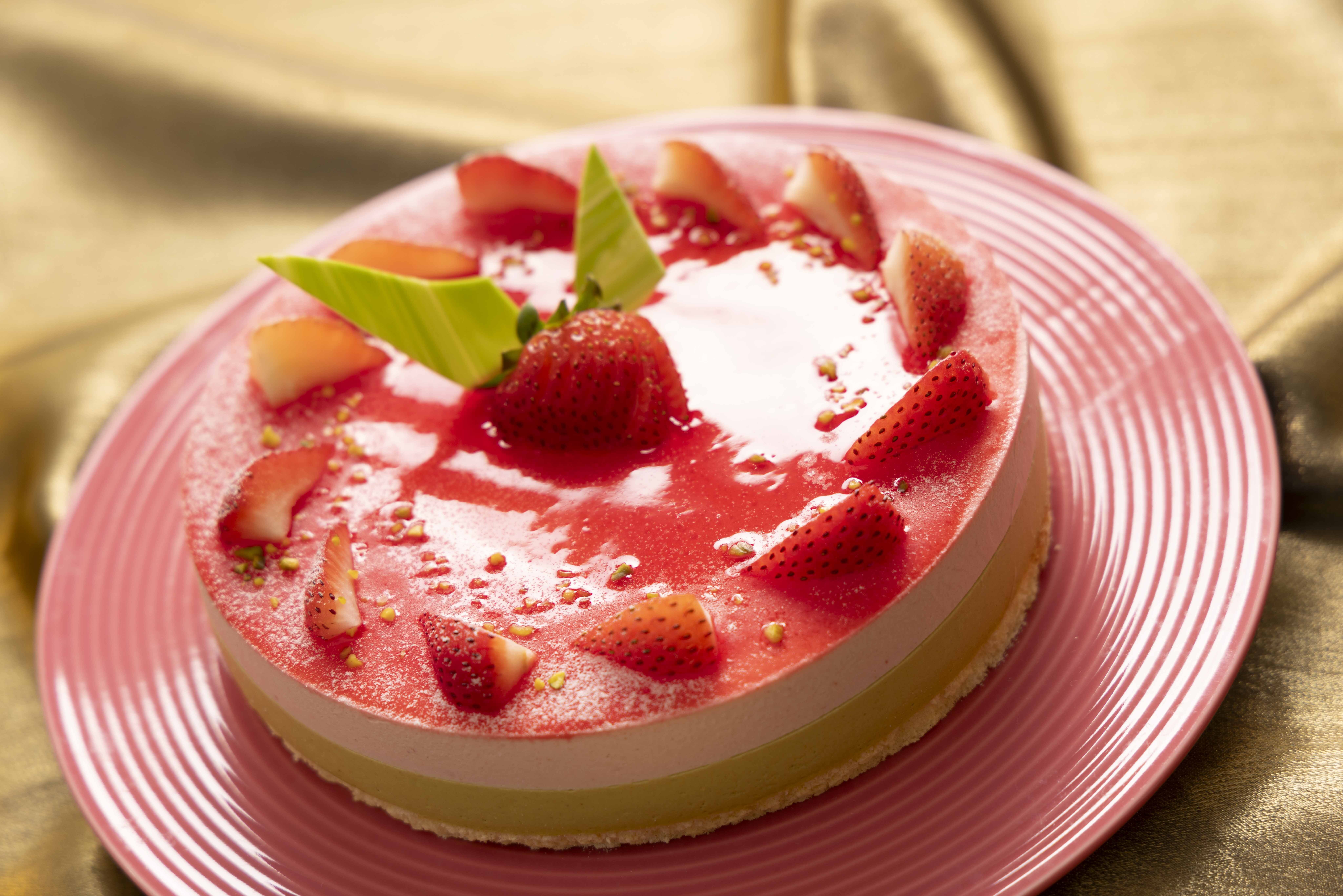 クリスマスのリュミエール~いちごとピスタチオのムース