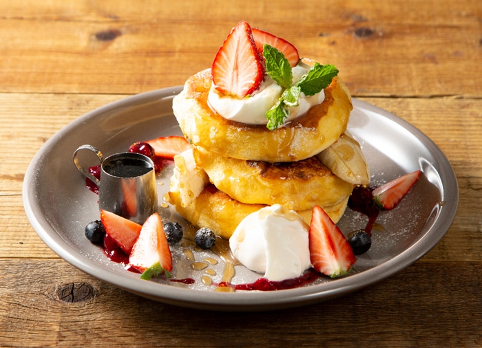 高野さんの卵を使ったスフレパンケーキ/フレッシュベリー(3枚)