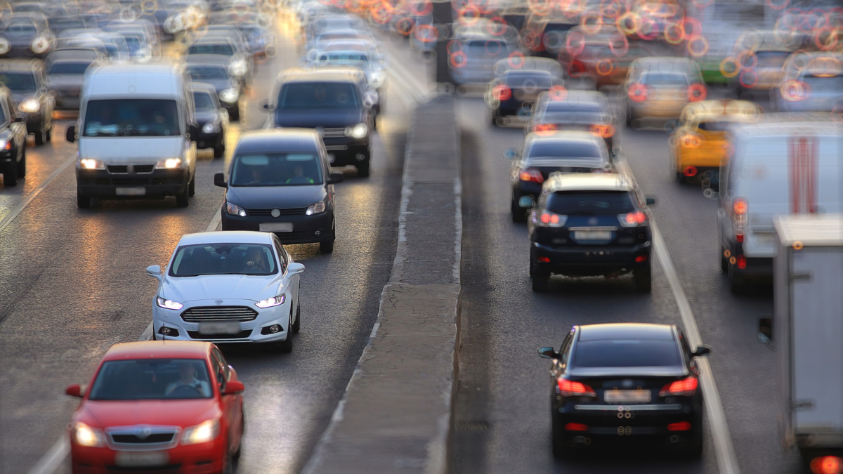 2030年までにV2X（ビークル・トゥ・エブリシング）市場は66.1％成長｜クアルコム株式会社、ロバート・ボッシュGmbH、デルファイ・テクノロジーズ 株式会社デンソー