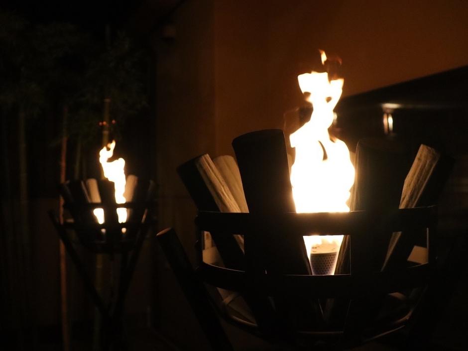 夜は篝火がととのいの極致へ