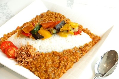 大豆ミートのキーマカレー グリル野菜添え