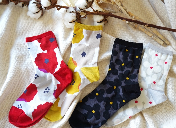 ピオニ(レッド・イエロー)/クッカ(ブラック・オフ)