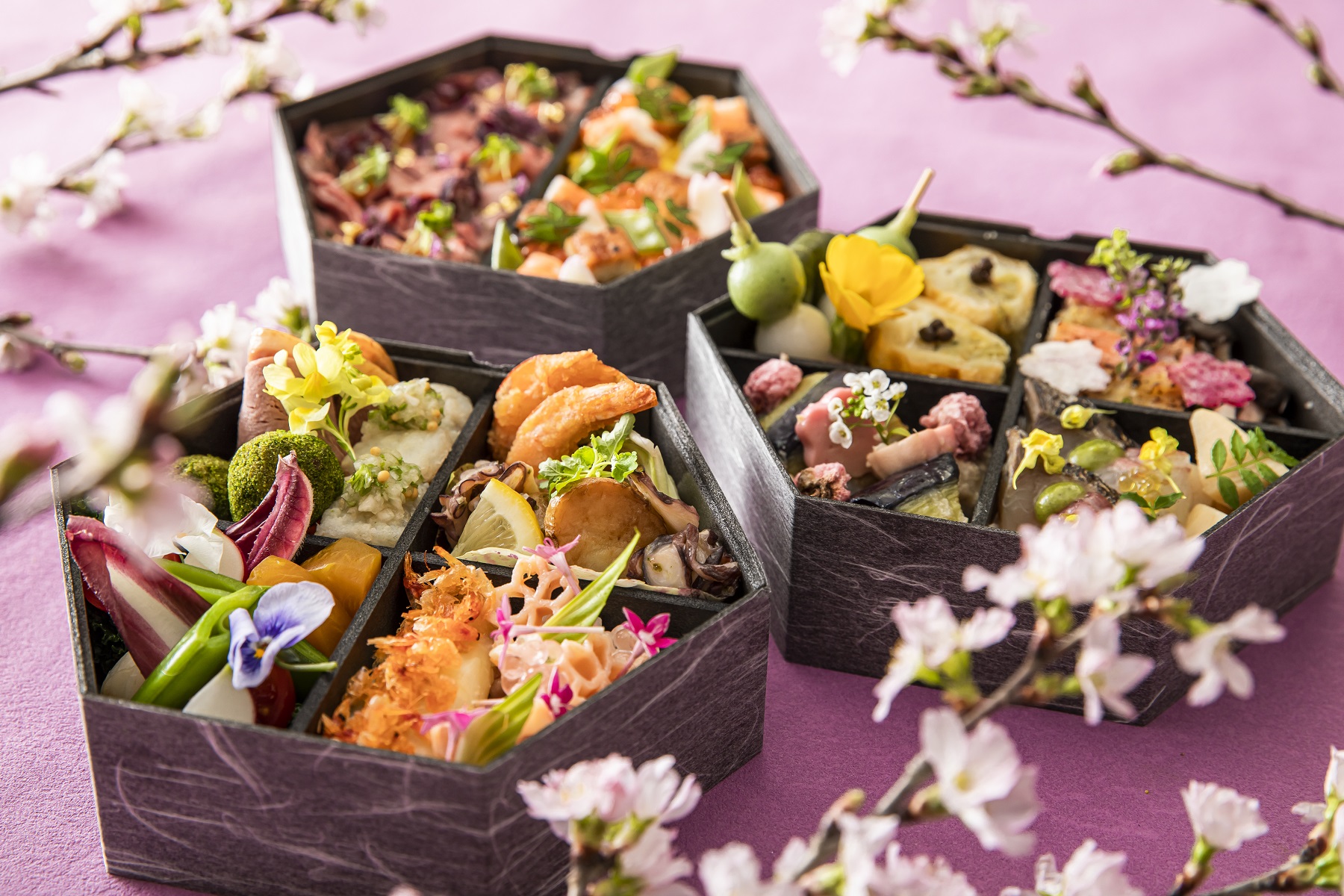 ご自宅でお花見気分！ホテル専属の和食・フレンチのシェフが 