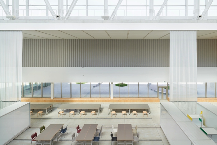 ジャイアントルーム 撮影:阿野太一