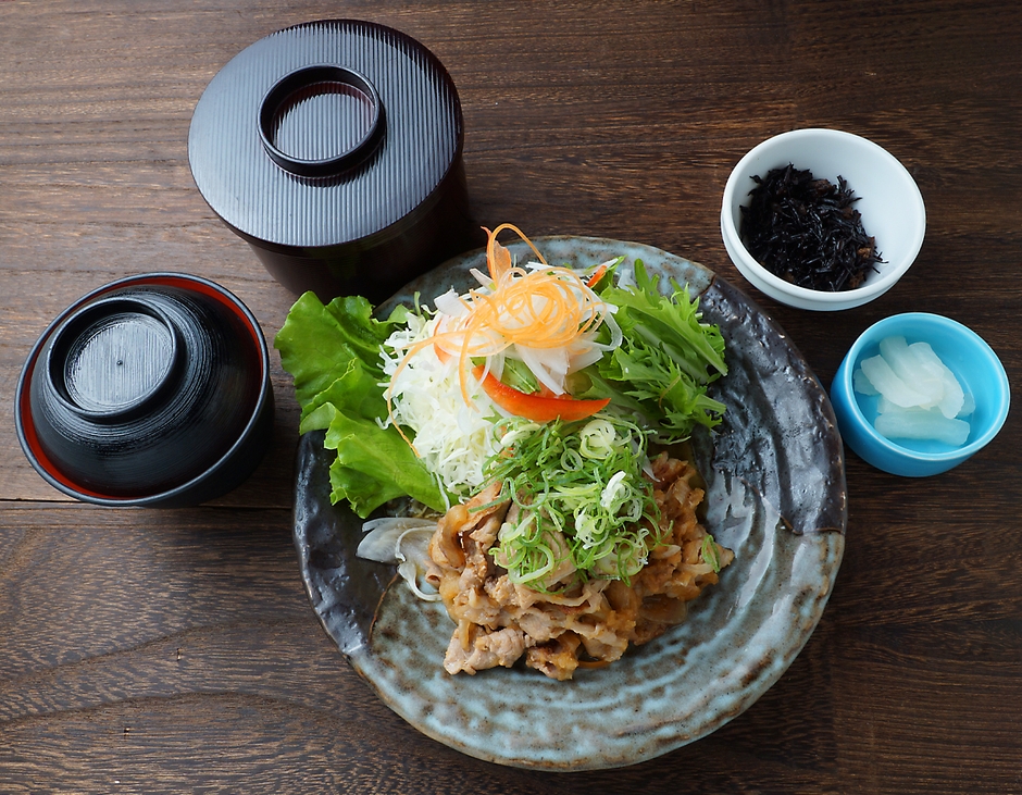 サ飯 豚生姜焼き定食