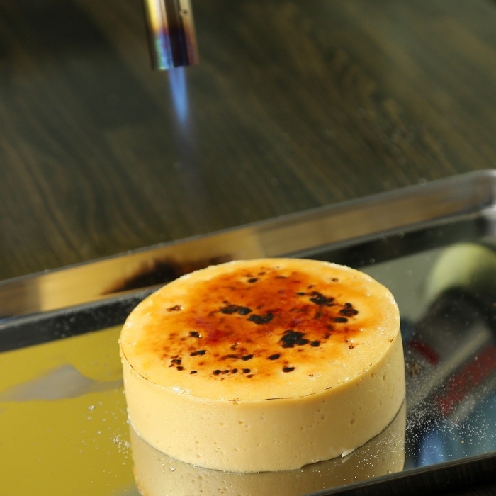 WITH CHEESE　Brulee(ホール)