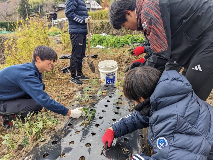 農業体験の準備中！