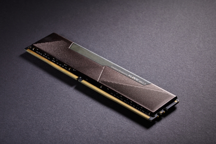 『KLEVV BOLT X』DDR4 (2)