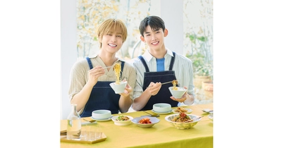 &TEAMが雑誌『オレンジページ』で韓国ごはんにトライ！ コウケンテツの誌上料理レッスン【6/17発売・予約受付中】 ～&TEAM TAKIさん、JOさんが「チャプチェ」を手作り！　エプロン姿も披露～ 