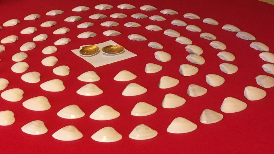 貝合わせ（貝覆い）