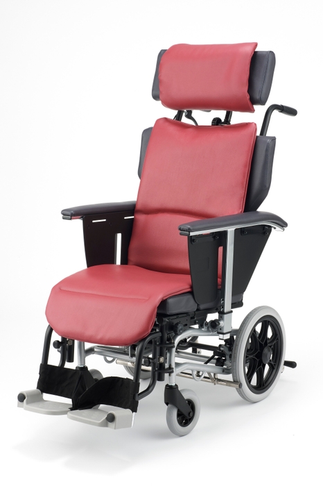 <新商品>座位保持ティルトリクライニング 「ラクレストPR-2000」は様々な姿勢に合わせて変形し、座位を保持するティルトリクライニング車いすです