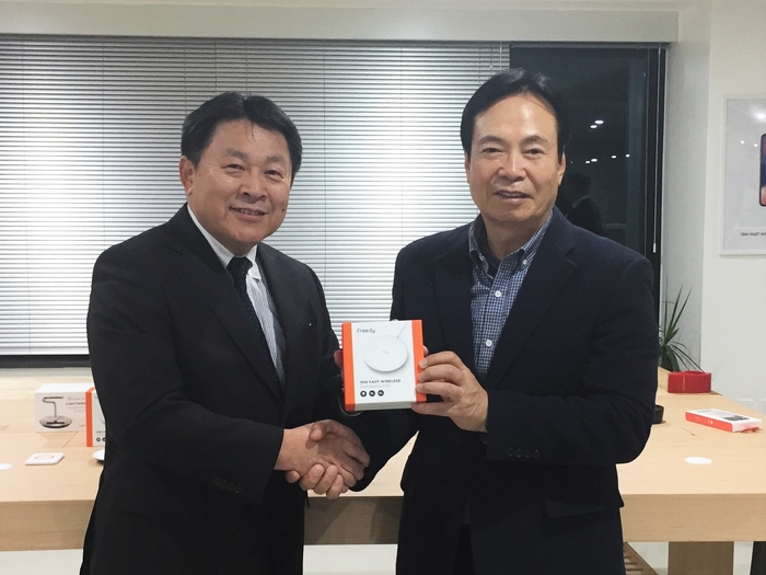 左:エム・エス・シー代表 宗廣 宗三 右:KOMATECH代表 HanYoung JUNG氏