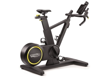 TECHNOGYMから新モデル『SKILL BIKE』登場　 世界チャンピオンライダーと協同開発した革新的なインドアバイク