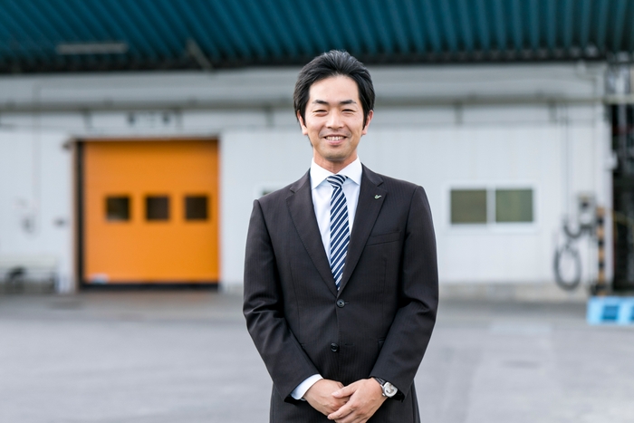 代表取締役社長　里村 俊介