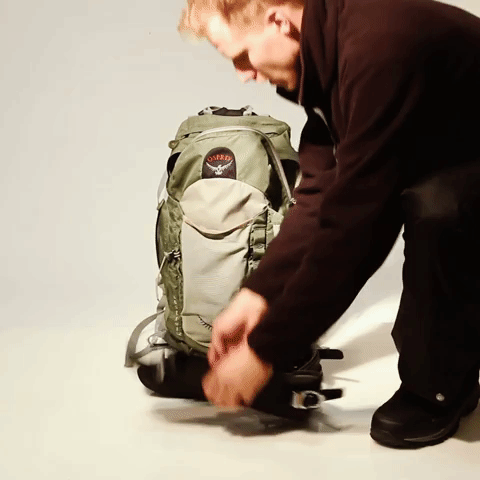 簡単にリュックへ収納「Snowfeet(スノーフィート)」