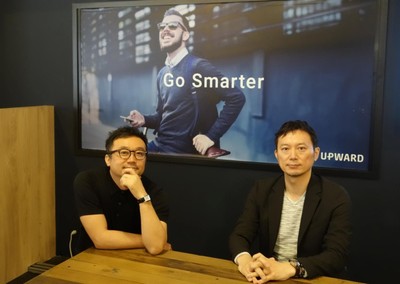 代表取締役社長 CEO 金木 竜介(左)とCTO 阿部 淳一(右)
