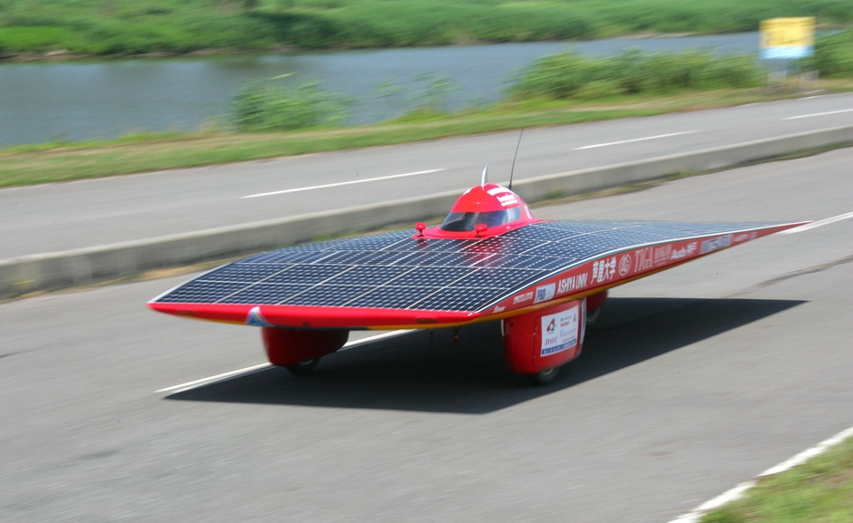 芦屋大学ソーラーカー2