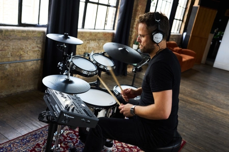 フラッグシップと同等の高品位なサウンドで迫真の演奏体験を 楽しめる電子ドラム「V-Drums」の新モデルを発売