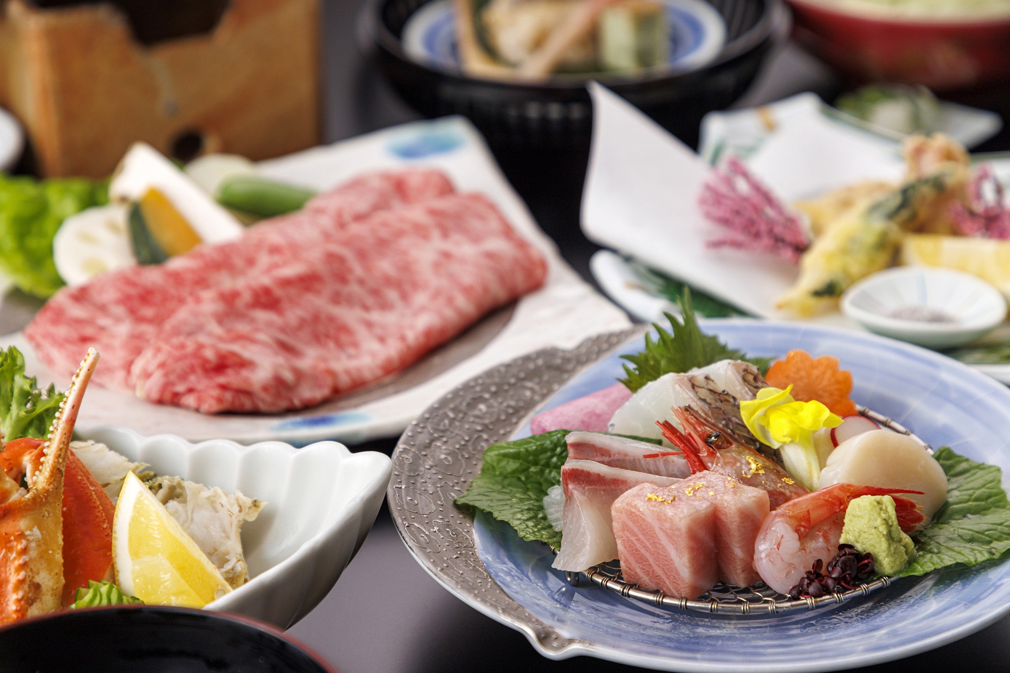 【大江戸温泉物語わんわんリゾート 矢田屋松濤園】 鰆や桜海老など、春を楽しむ会席料理がスタート