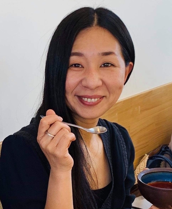 赤井あずみ/Azumi Akai