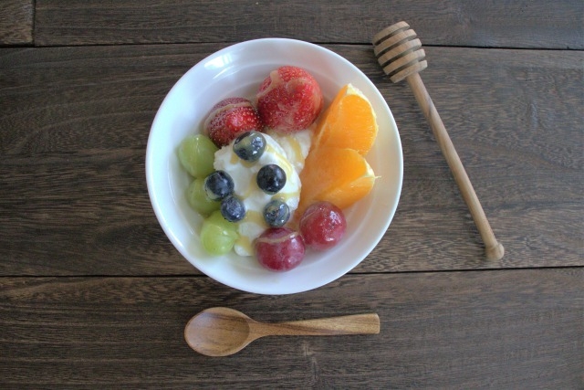 バニラアイス+フレッシュフルーツと共に