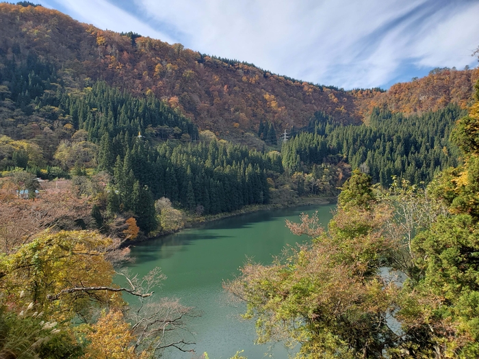 只見峡からみえる秋の只見川 2