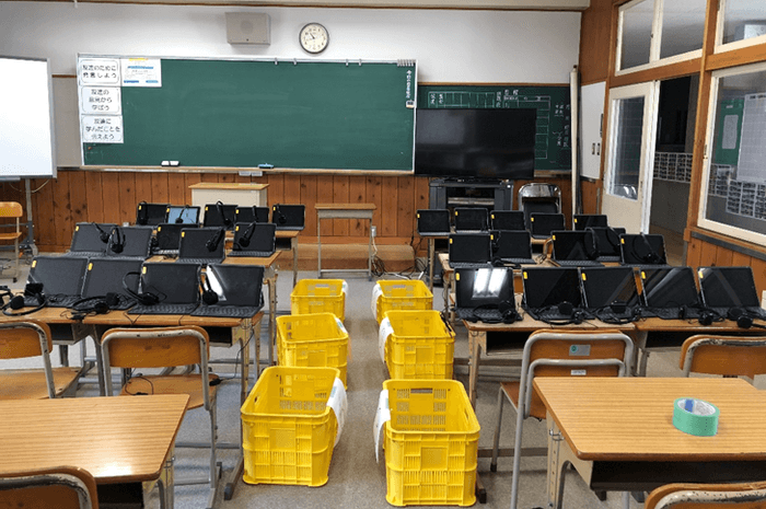 機器整備の様子