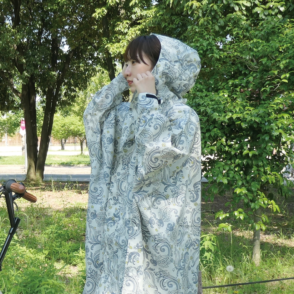 後部コード有りのフード