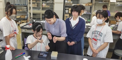 中学生・高校生向けの体験型公開講座を開催　近大生と一緒に「深海微生物の不思議」について学ぶ