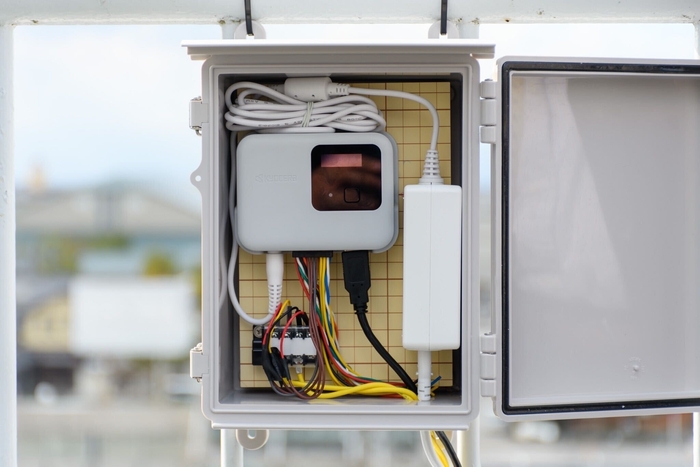 KC4-C-100Aを防水プラボックスに収納 (ケース寸法:W160mm×H210mm×D100mm)