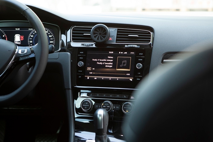 TO GO エアコンルーバーへの取付