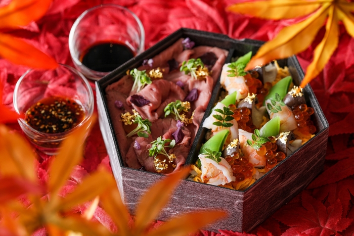 『Hotel Chef’s Bento“天使海老と京丹波大黒しめじのちらし寿司&ローストビーフ”』イメージ