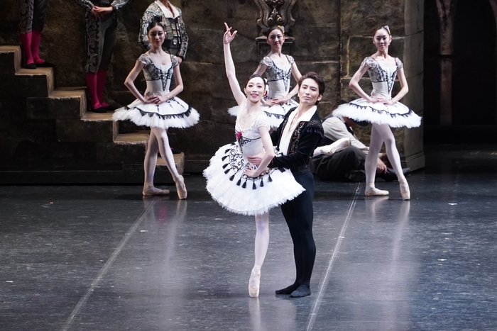 日高世菜／石橋奨也(C)K-BALLET TOKYO