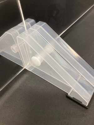 プラスチックネジで簡単連結！！