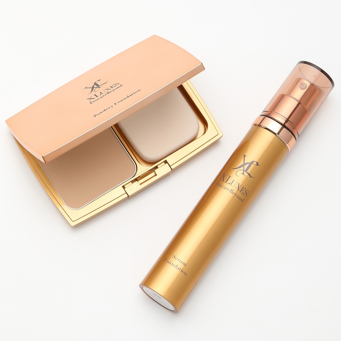 「エックスリュークス プロケアビヨンド セラムファンデーション(右)/パウダリーファンデーション(左)」※専用ケース、専用パフは別売