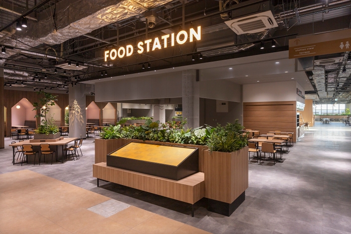 「FOOD STATION」