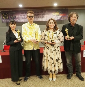 GOD監督・主演、SIZUKUヒロインの話題のドラマ「GODドクターNEOX」がニューヨークシティ国際映画祭で５冠達成記念記者会見に主要キャスト勢揃い！
