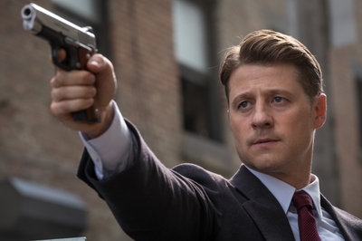 GOTHAM and all pre-existing characters and elements TM and (C) DC Comics. Gotham series and all related new characters and elements TM and (C) Warne Bros. Entertainment Inc. All Rights Reserved.