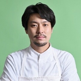 下國 伸 氏