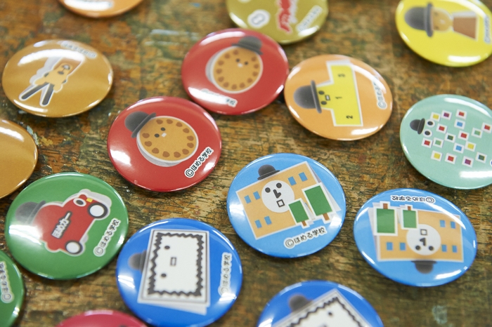 ほめる缶バッジ!