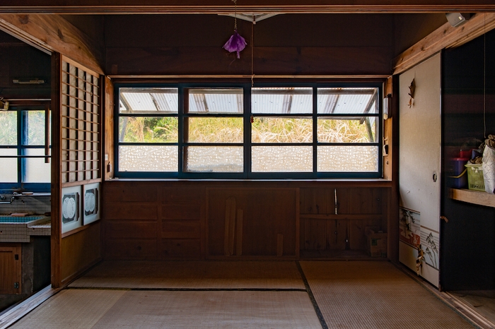 空き家の居間