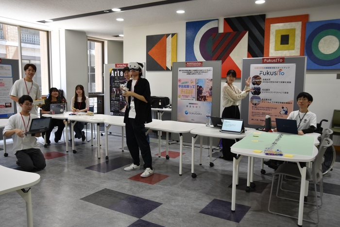 大学生の起業チャレンジ展